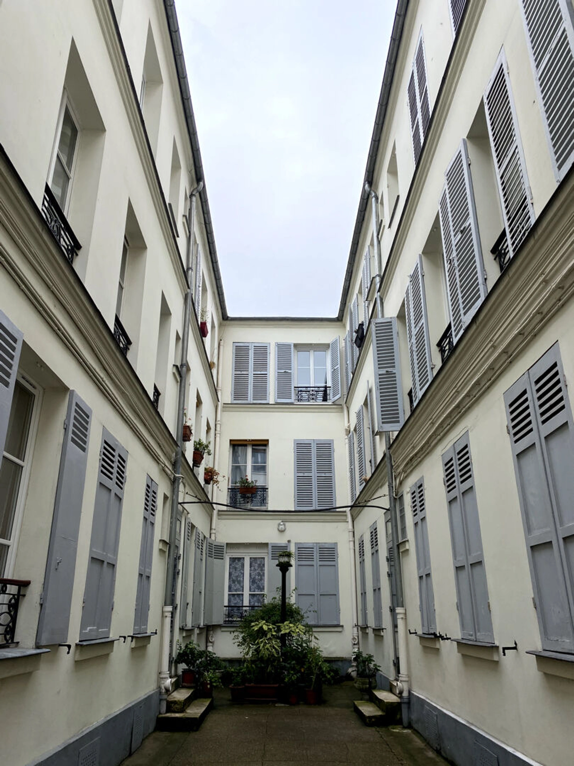 OBERKAMPF - joli 2 pièces - dernier étage au calme 9