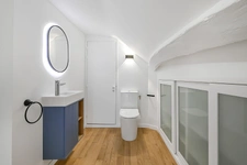 Proche Quais de Seine 13