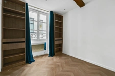 PARIS 3 - ENFANTS ROUGES 8