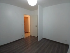 Maison familiale de plain-pied avec beau terrain 