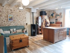  Maison en pierre rénovée, charme, confort et commodités à p