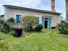 Maison en pierre de plain-pied proche Piégut-Pluviers (Périg