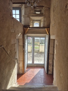 Ancien presbytère en pierre au charme authentique proche CHA