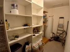 Maison familiale de plain-pied avec beau terrain 