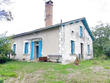 Maison en pierre de plain-pied proche Piégut-Pluviers (Périg