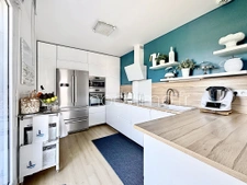 En attique, très bel appt 2 chambres, terrasse, 93 m2