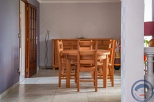Maison cinq chambres cherche famille