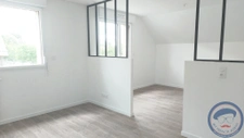 APPARTEMENT TRIPLEX SAINTE RADEGONDE