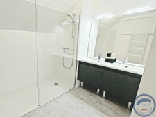 APPARTEMENT TRIPLEX SAINTE RADEGONDE