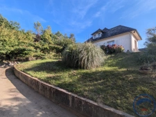 Maison familiale avec jardin arboré à Azay-sur-Cher