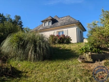 Maison familiale avec jardin arboré à Azay-sur-Cher
