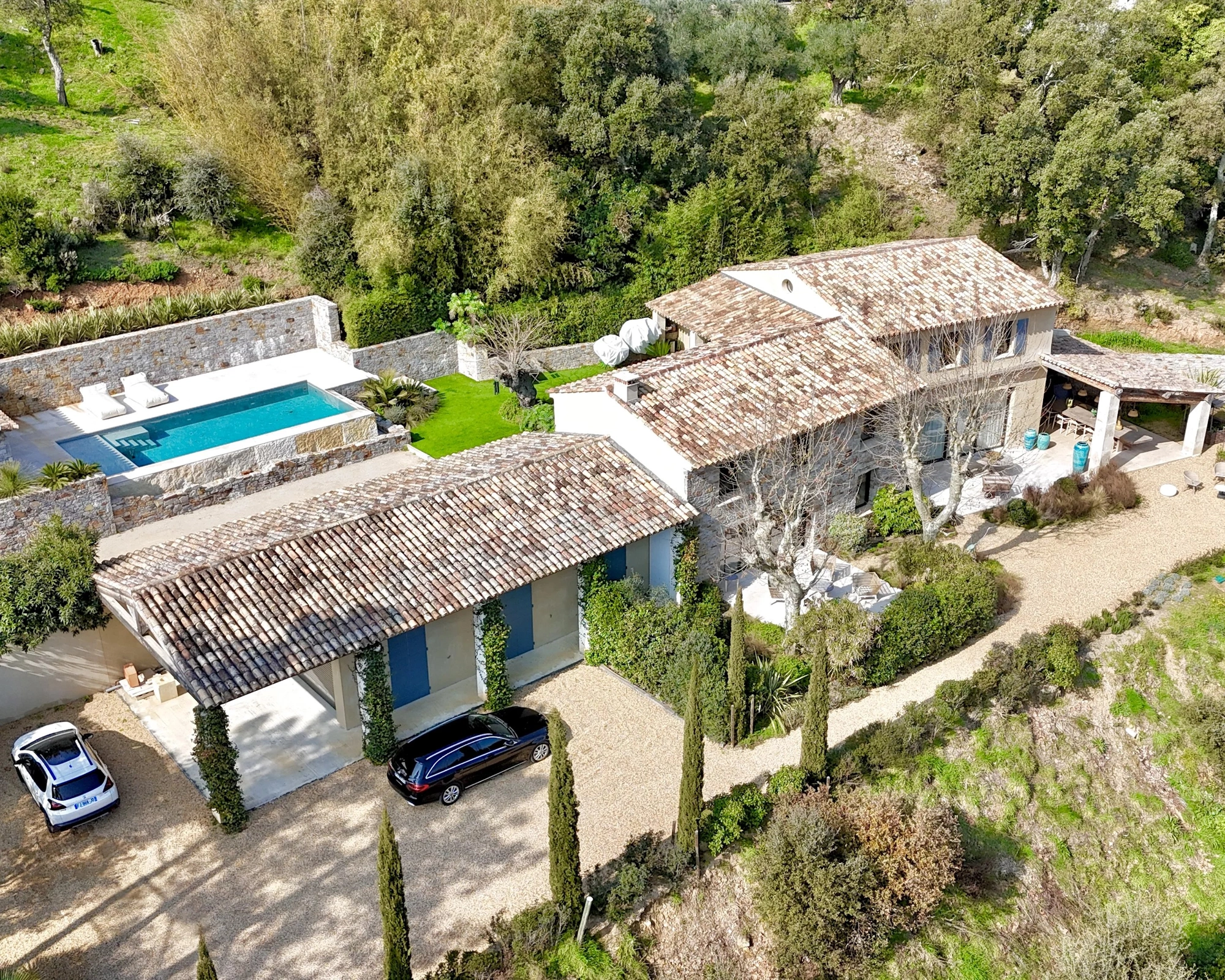 Maison 5 pièces 245 m² · à La Môle · 245 m² · 749 000 €