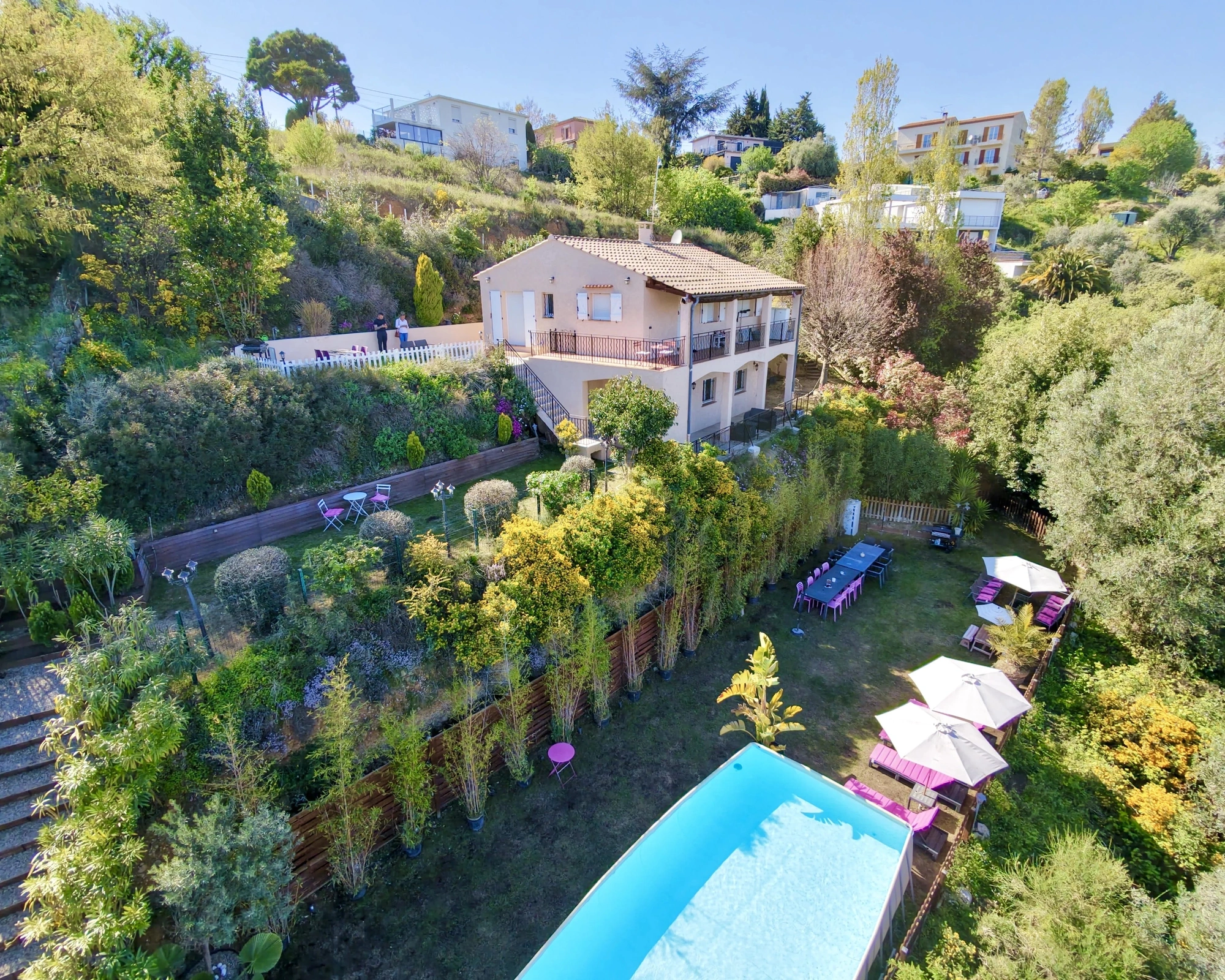 Maison 4 pièces 181 m² · à Saint-Laurent-du-Var · 181 m² · 749 000 €