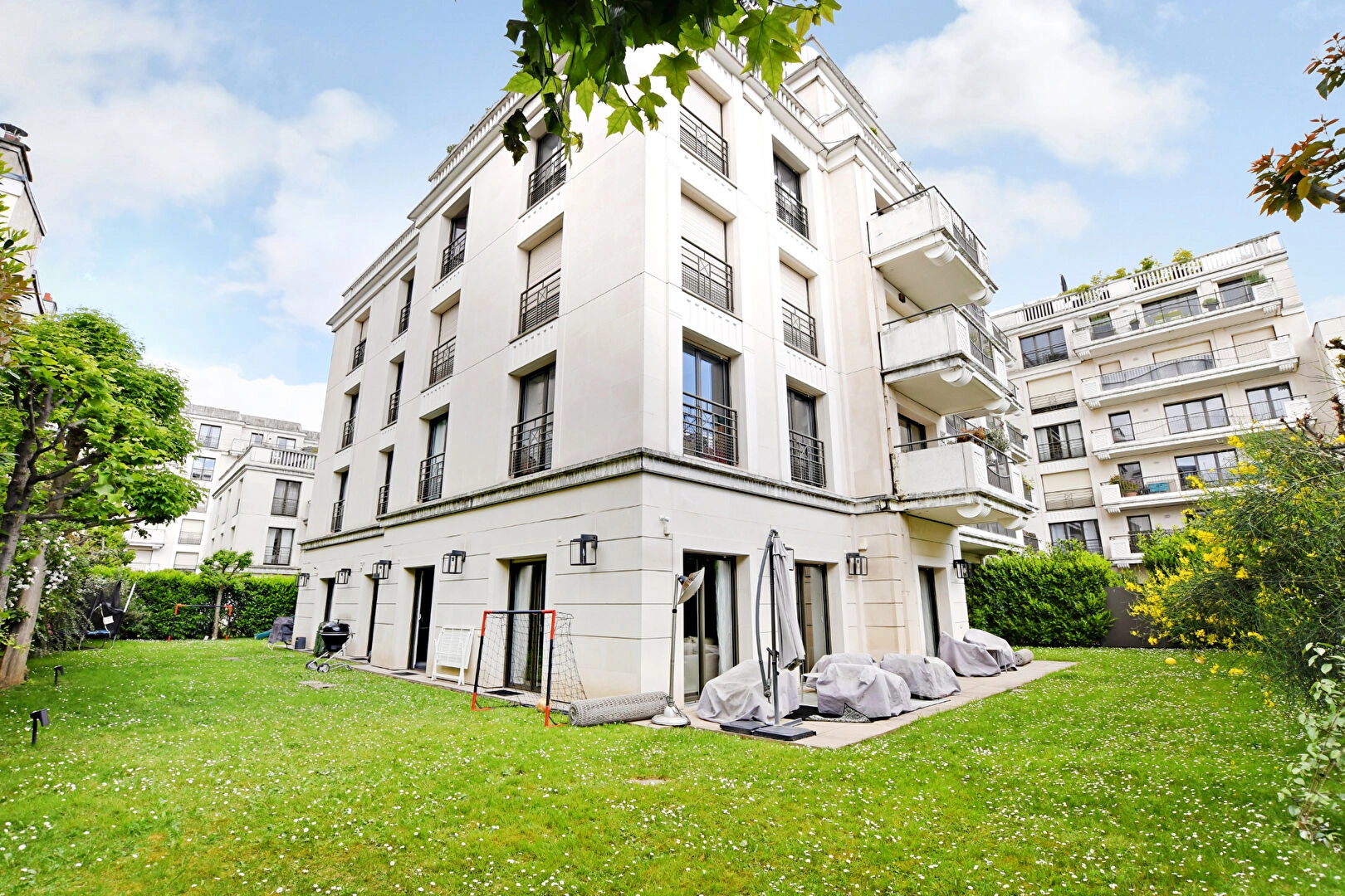 Appartement 5 pièces 155 m² · à Levallois-Perret · 155 m² · 2 250 000 €
