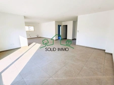 Maison neuve avec double garage