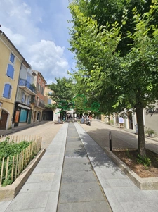 Appartement lumineux et spacieux de 68 m2, rénové avec goût 