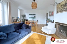 Place Viarme, appartement 5 pièces de 110 m2, 3 chambres, 1 