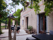 Maison familiale avec piscine chauffée   Calme absolu à Civr