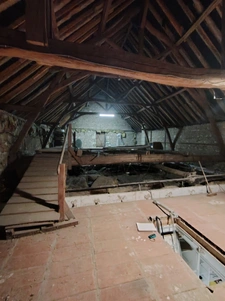 LOCAL COMMERCIAL   80 m2 + GRENIER 120 m2   VITRINE   ACCÈS 