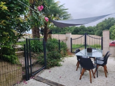Maison familiale avec piscine chauffée   Calme absolu à Civr