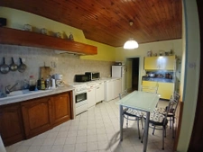 La Rochefoucauld Maison en pierre avec grange et jardin 