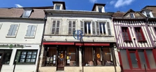 IMMEUBLE DE RAPPORT EN PLEIN CENTRE-VILLE D'AUXERRE