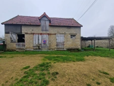 plain pied 2ch, travaux, dependance et terrain bourg