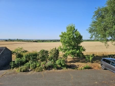 Grande maison familiale avec dépendances à Mésanger, au calm