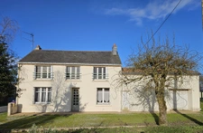 Maison familiale 3ch + 110 m2   à rénover à Couffé (44521)