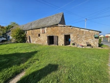 Fort potentiel MAISON+GRANGE+TERRAIN POUILLE LES COTEAUX