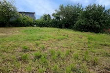  Terrain constructible bourg de POUILLE LES COTEAUX