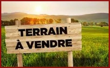Grand terrain constructible avec maison à Changé