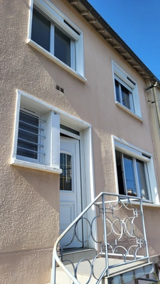 MAISON 3 CHAMBRES AVEC BEAU TERRAIN
