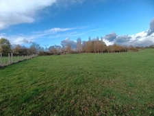 4 murs un toit sur 2 hectares à la campagne
