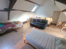 Propriété calme absolu sur près de 5 hectares de terres