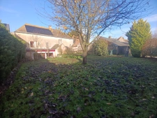 Maison centre village avec garage et terrain