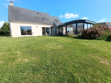 Pavillon 5 chambres, hors lotissement plus de 1500m2 de terr