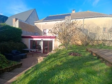 Maison centre village avec garage et terrain