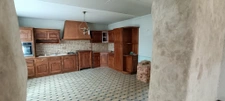 Grande batisse 150 m2  sur parcelle de 8000 m2
