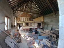 4 murs un toit sur 2 hectares à la campagne