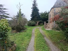 maison pierre sur plus 4000m2 de terrain
