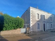 Maison de maître, centre de Brulon