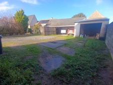 Maison centre village avec garage et terrain