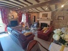 fermette avec studio et étang
