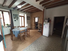 Maison 3 chambres sur 1728m2 de terrain, dépendances