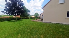 Sur 900 m2 de terrain pavillon évolutif, double garage