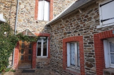 CENTRE BOURG - MAISON AVEC JARDIN