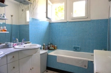 Grande maison familiale à PABU avec vaste terrain arboré