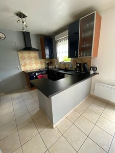 Maison familiale 4 chambres avec jardin, Bouessay