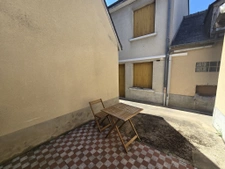 À vendre   Ensemble immobilier au centre de Sablé-sur-Sarthe